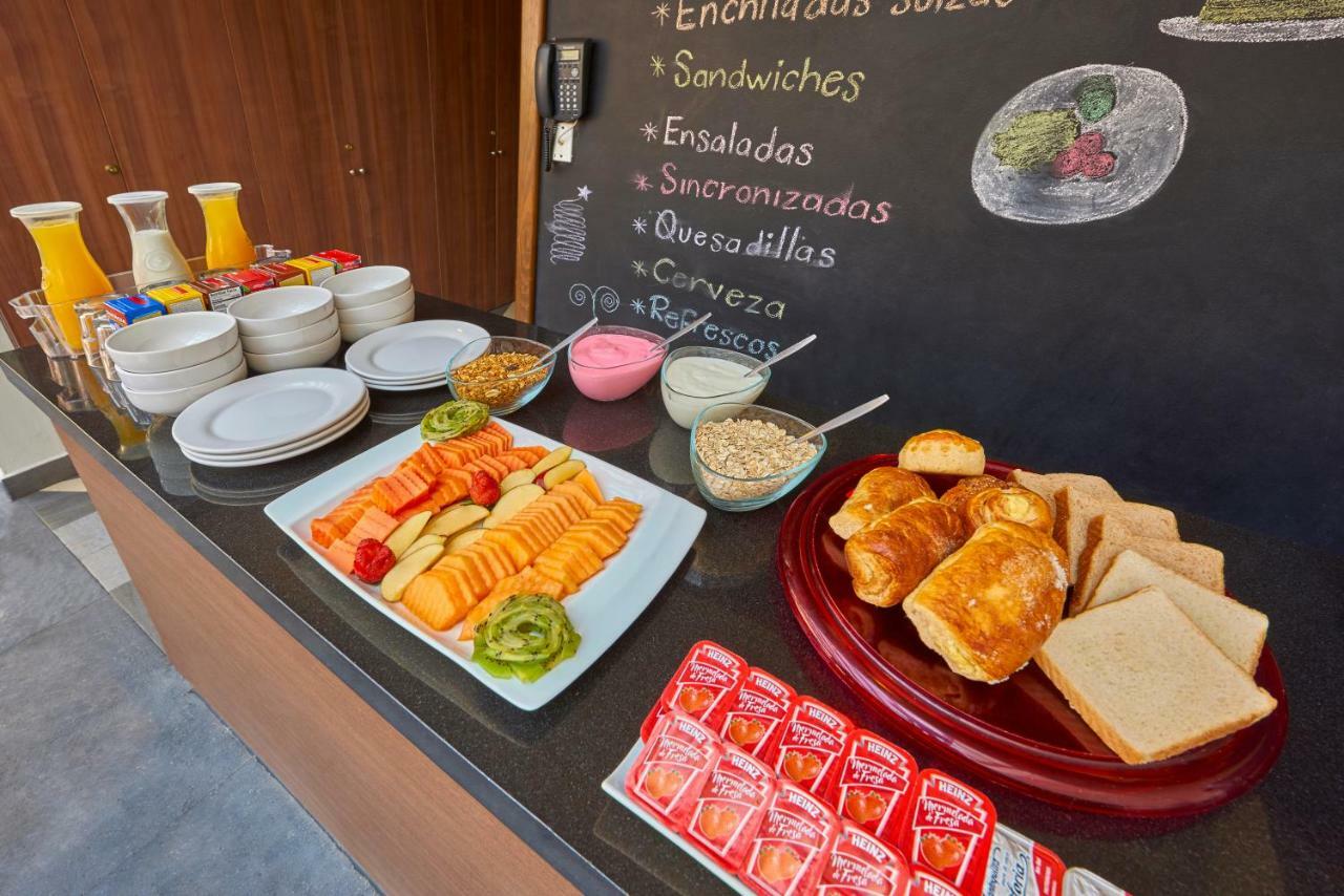 Wyndham Garden Mexico Reforma Hotel Екстериор снимка